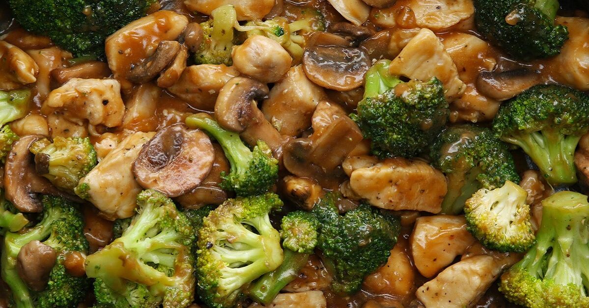 Pollo Con Brócoli Con Salsa